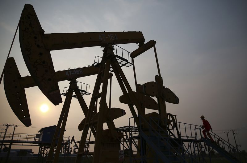 ОПЕК ухудшила прогноз спроса на нефть