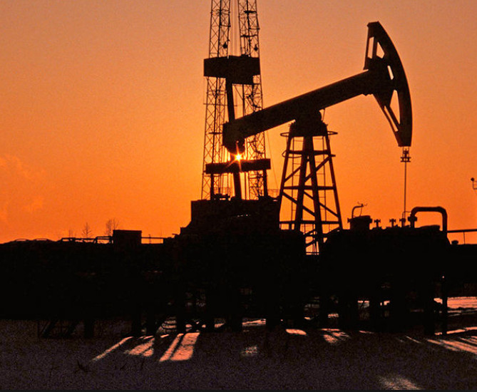 Фото месторождения нефти и газа Президент РФ: В России за последние годы открыли около 600 месторождений - Бурен